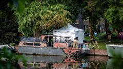 Dodelijk slachtoffer bij brand woonboot Geuzenkade