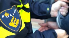 Agent gewond geraakt bij aanhouding op de Engelenburgstraat in Den Haag