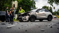 Ongeval op Zonnebaan in Maarssen met twee beschadigde voertuigen