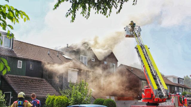 Grote brand in Nieuwegein verwoest drie woningen