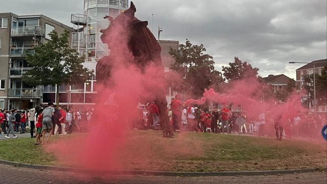 Feest en vernielingen in Utrecht na overwinning Marokko op Canada