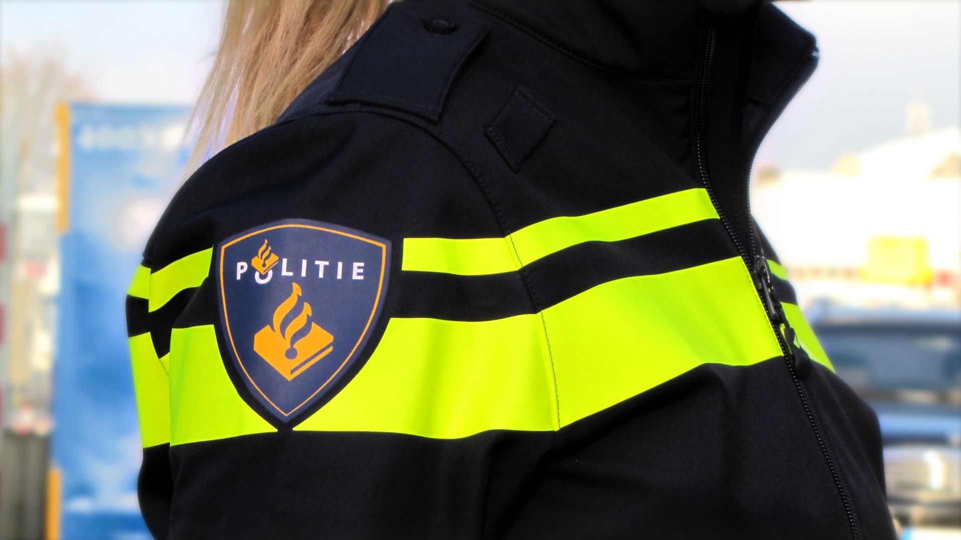 Politie pakt minderjarige jongen op na mislukte beroving met mes in Woerden