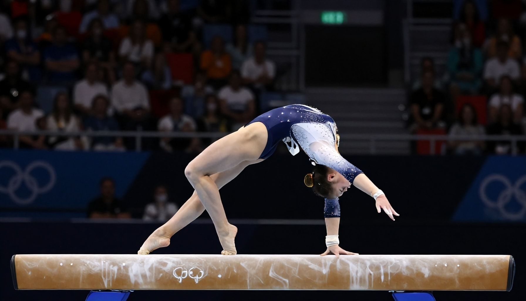 17-jarige Emma Wortelboer wint goud op EK turnen met perfecte balkroutine