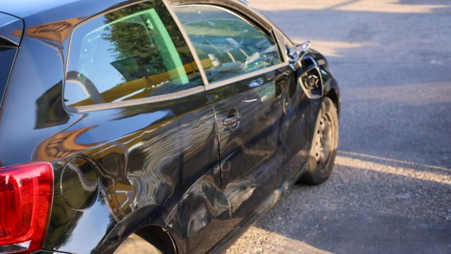 Fietsster raakt gewond bij aanrijding met auto in Woudenberg