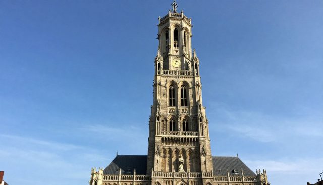 Utrechtse Domtoren is 132 meter hoog en 851 jaar oud