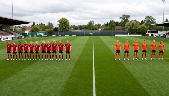 Welsh voetbalelftal vs. Nederlands vrouwenelftal: sterke opstellingen vergelijken