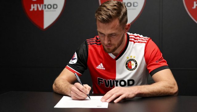 Justin Bijlow tekent nieuwe 4-jarige contract bij Feyenoord tot 2028