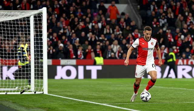 Feyenoord verslaat GA Eagles met 3-1 in bekerduel met late treffer van Idrissi