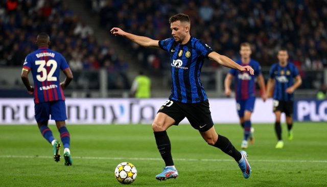 Inter Milan verslaat Barcelona met 3-2 in dramatische Champions League-wedstrijd